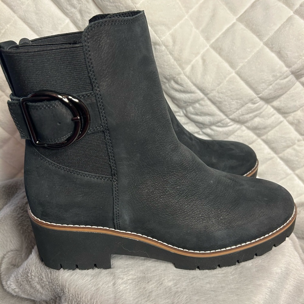 Blondo Dakota Waterproof Black Leather Zip Combat Boots Women’s size 10